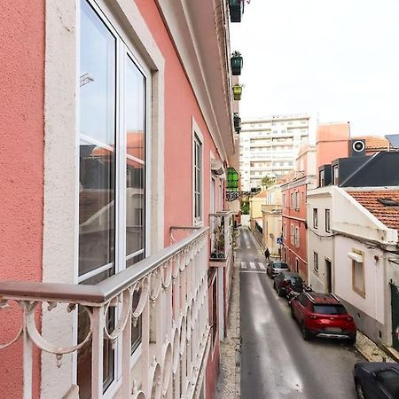 Vita Portucale ! Campo Ourique Design W/ Balcony Apartman Lisboa Kültér fotó